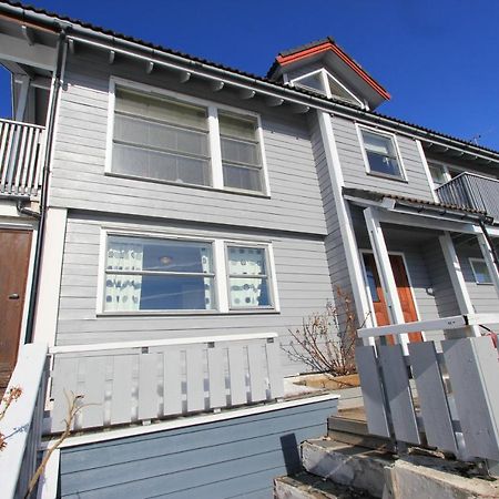 Ferienwohnung Flott Utsikt, Rolig Gate Bodø Exterior foto